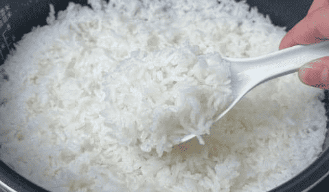 adicionar apenas água para cozinhar o arroz